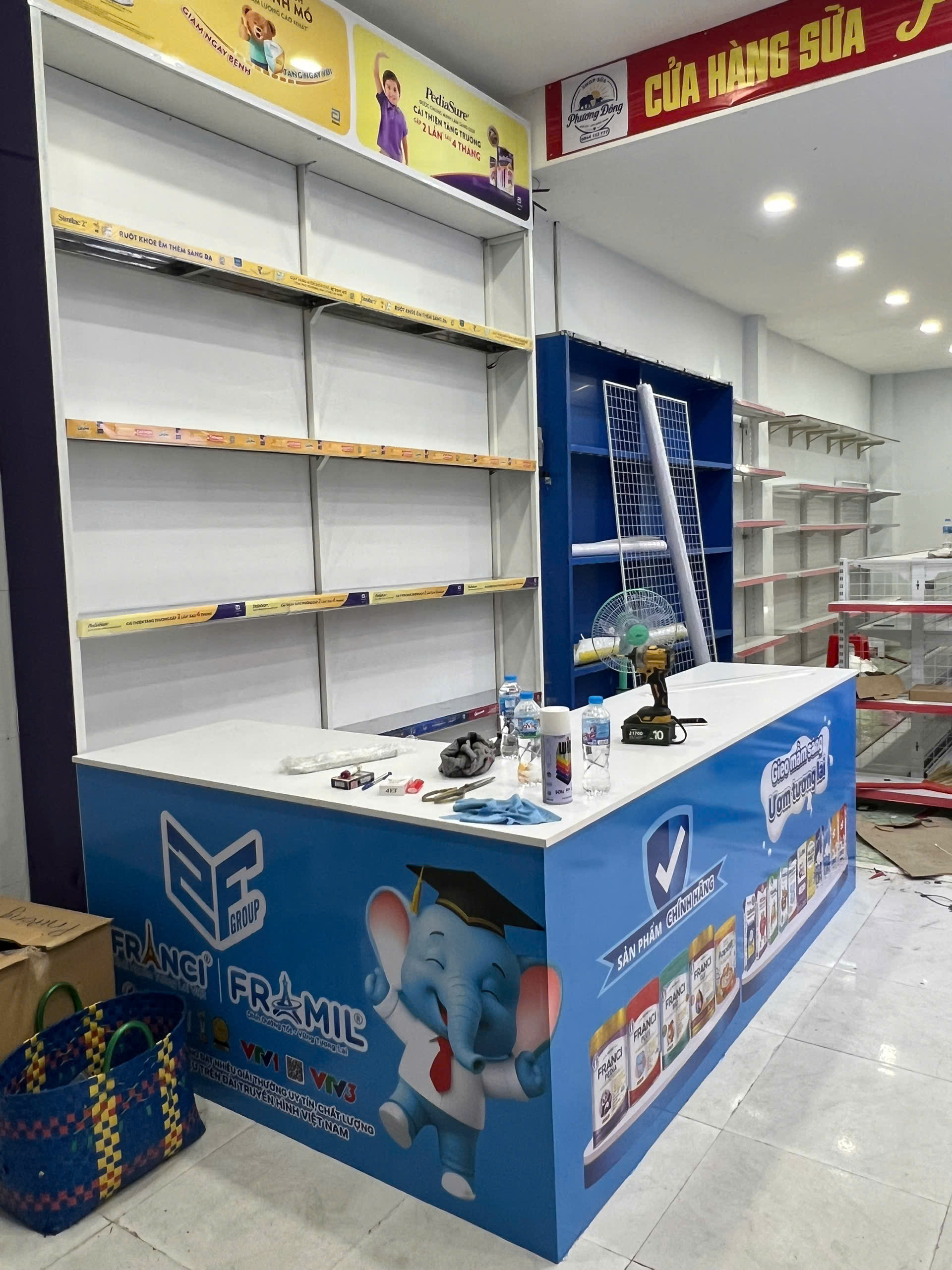 Quầy kệ QK32